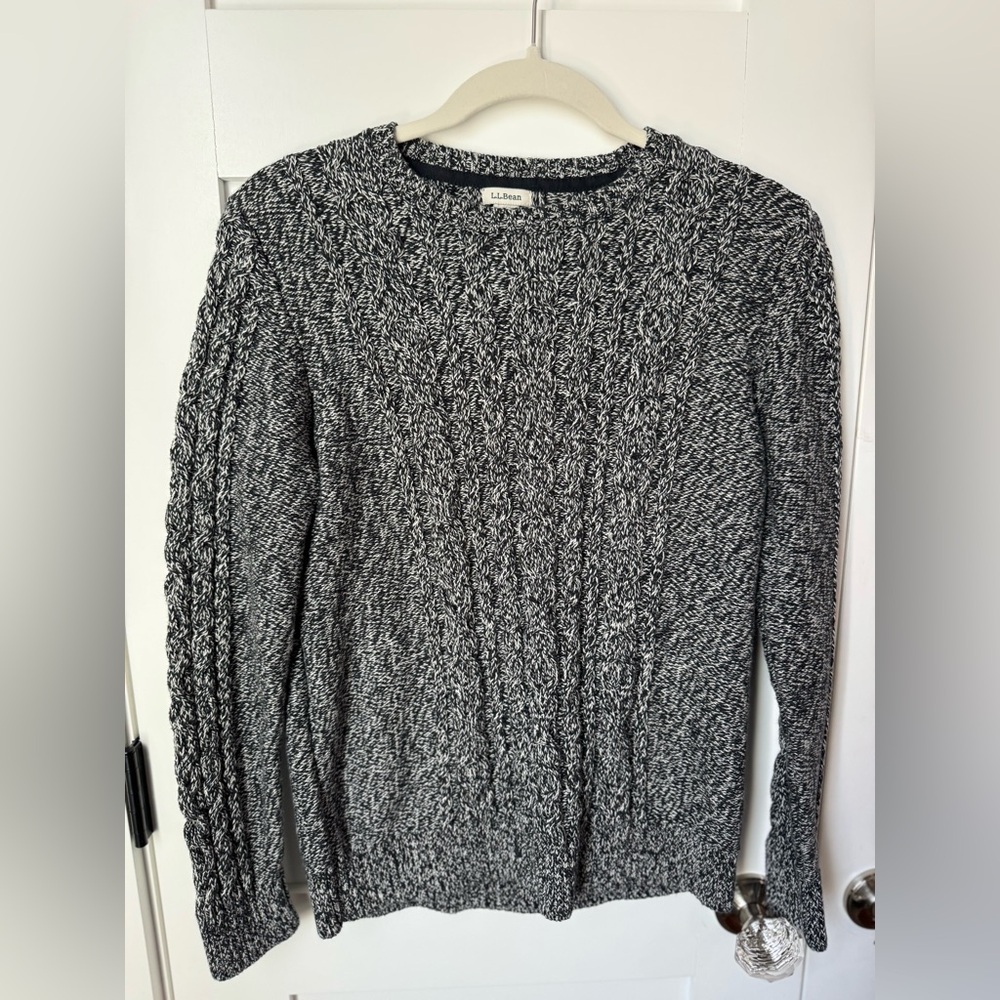 L.L. Bean Women's Heavy Black & White Cable Knit Sweater size Large